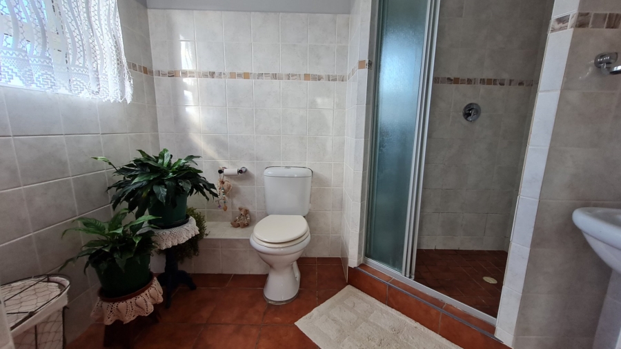 5 Bedroom Property for Sale in Dana Bay Western Cape